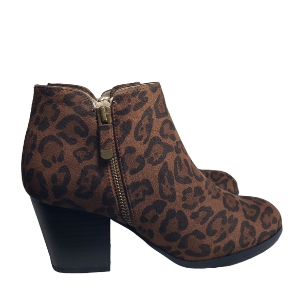 Style & Co MASRINAAF Brown Leopard Zip Closed Toe Ankle Booties Sz 7.5M - Picture 6 of 13